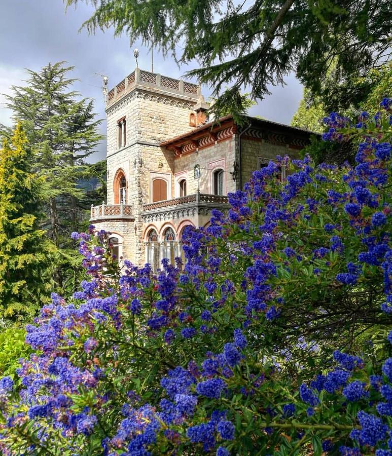 Il Parco E Gli Affreschi Apartment Varese Bagian luar foto