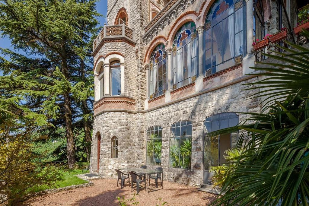 Il Parco E Gli Affreschi Apartment Varese Bagian luar foto